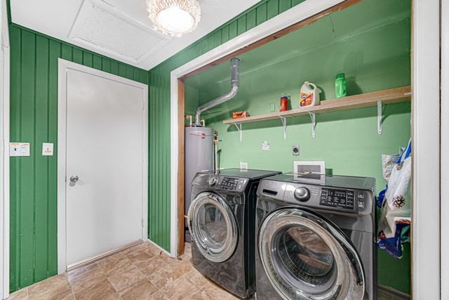 5027 E Woodland Drive, Knox, IN 46534