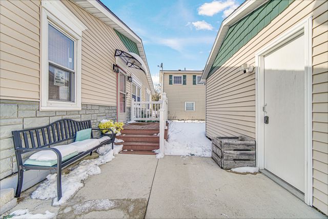 5027 E Woodland Drive, Knox, IN 46534