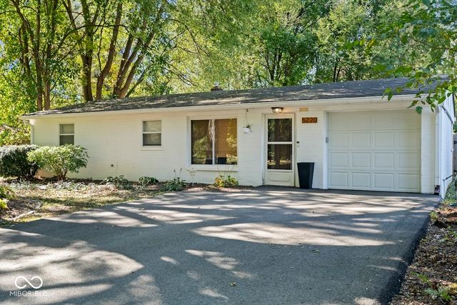 5220 Sunny Meade Lane, Indianapolis, IN 46208