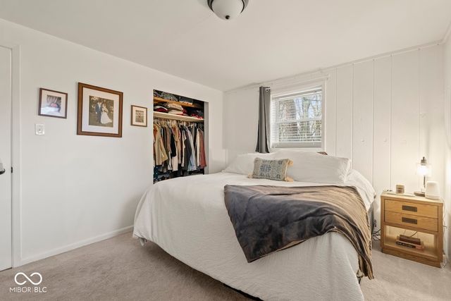 5220 Sunny Meade Lane, Indianapolis, IN 46208