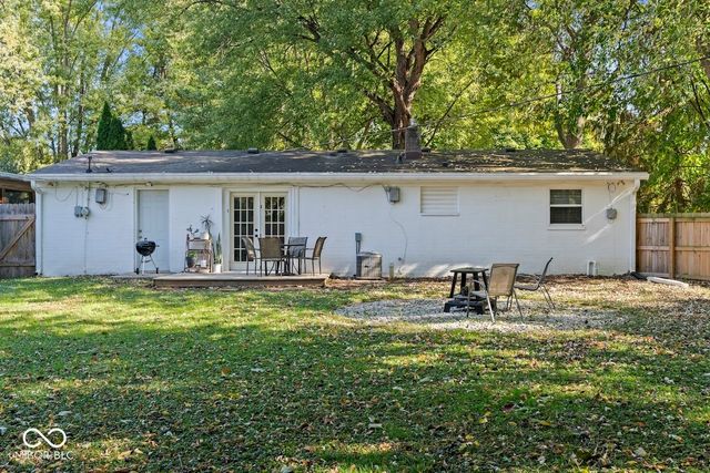 5220 Sunny Meade Lane, Indianapolis, IN 46208