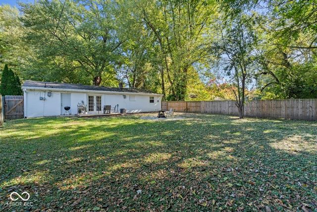 5220 Sunny Meade Lane, Indianapolis, IN 46208