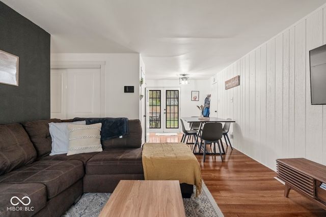 5220 Sunny Meade Lane, Indianapolis, IN 46208