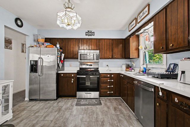 7331 W 83rd Lane, Crown Point, IN 46307