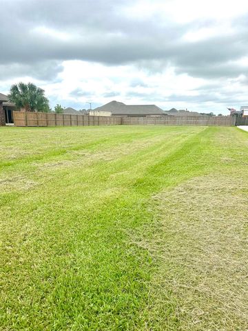 2933 Kiwi Ave, Gray, LA 70359