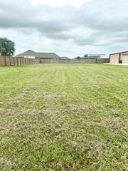 2933 Kiwi Ave, Gray, LA 70359