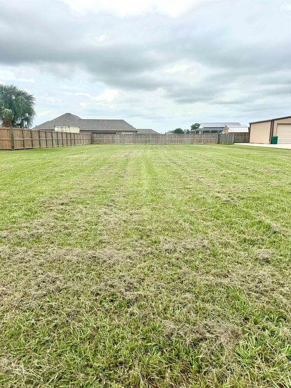 2933 Kiwi Ave, Gray, LA 70359