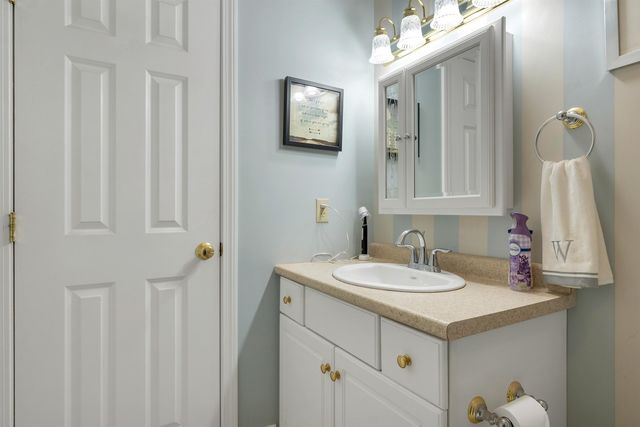 59 Nestledown Dr Unit C, Laconia, NH 03246