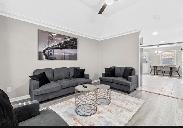 2821 Old Matthews Rd, Nashville, TN 37207