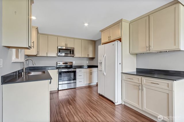 4431 S 72nd Street, Tacoma, WA 98409