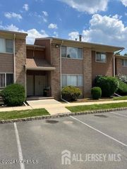 405 Cynthia Court, South Brunswick, NJ 08540