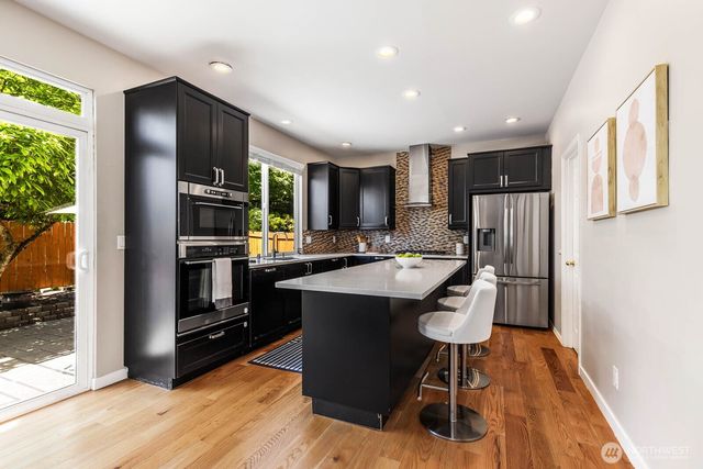 517 Pasco Place NE, Renton, WA 98059