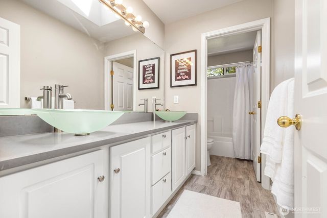 517 Pasco Place NE, Renton, WA 98059
