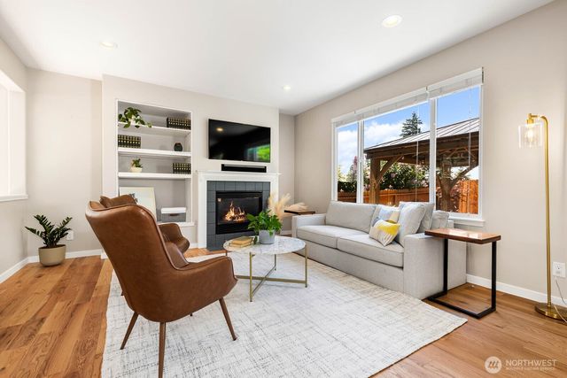 517 Pasco Place NE, Renton, WA 98059