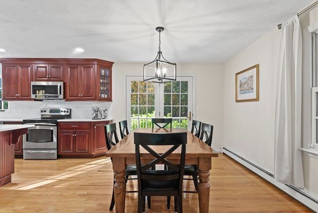 12 Essex St, Mansfield, MA 02048