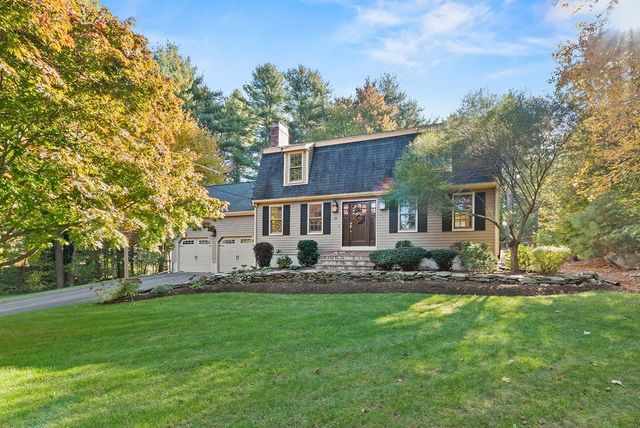 12 Essex St, Mansfield, MA 02048