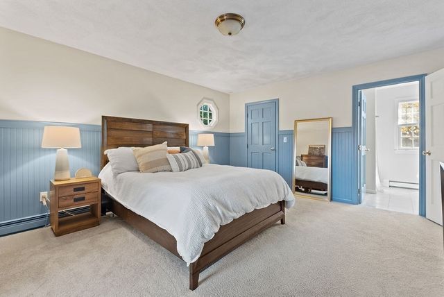 12 Essex St, Mansfield, MA 02048