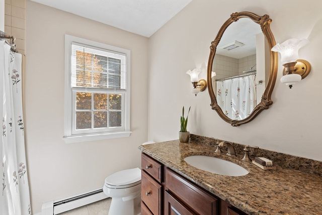 12 Essex St, Mansfield, MA 02048