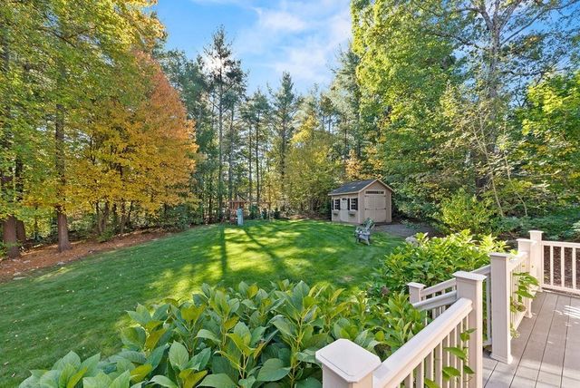 12 Essex St, Mansfield, MA 02048