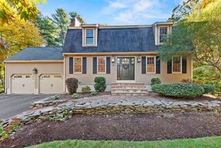 12 Essex St, Mansfield, MA 02048