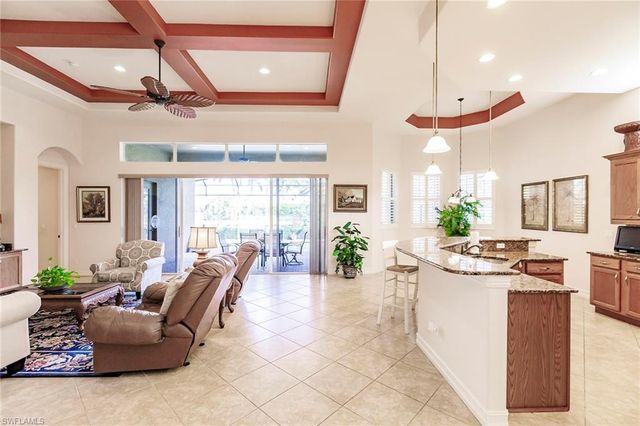 7684 Cottesmore DR, Naples, FL 34113