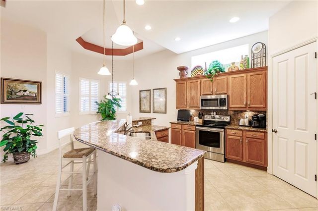 7684 Cottesmore DR, Naples, FL 34113