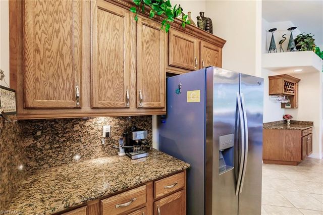 7684 Cottesmore DR, Naples, FL 34113