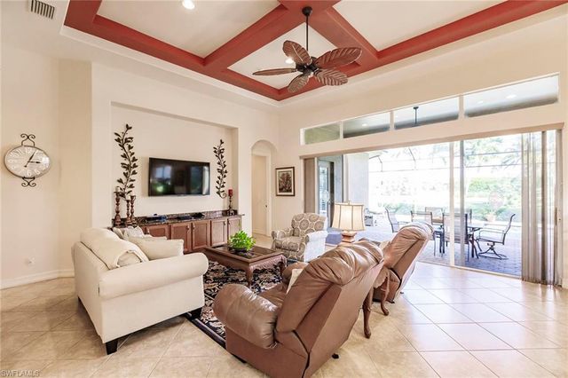 7684 Cottesmore DR, Naples, FL 34113