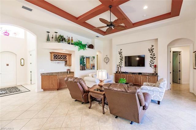 7684 Cottesmore DR, Naples, FL 34113