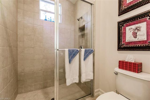 7684 Cottesmore DR, Naples, FL 34113