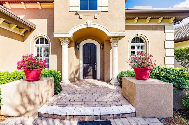 7684 Cottesmore DR, Naples, FL 34113