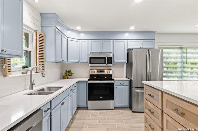 810 RIVER RD, Wimberley, TX 78676