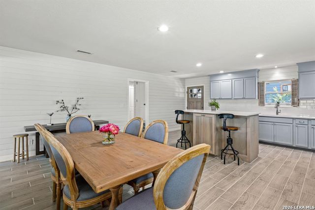 810 RIVER RD, Wimberley, TX 78676