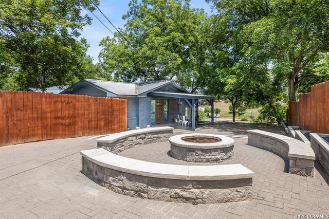 810 RIVER RD, Wimberley, TX 78676