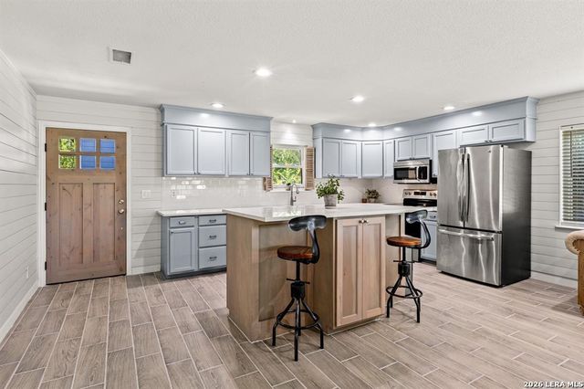 810 RIVER RD, Wimberley, TX 78676