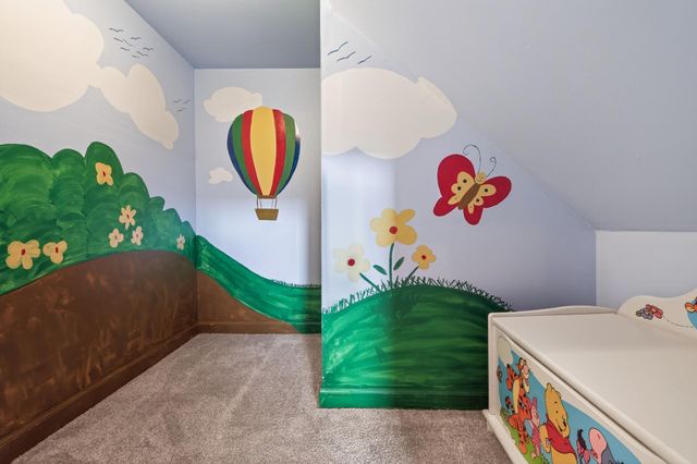 2536 Bridle Creek Trail, Chanhassen, MN 55317