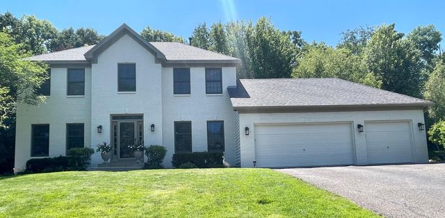 2536 Bridle Creek Trail, Chanhassen, MN 55317