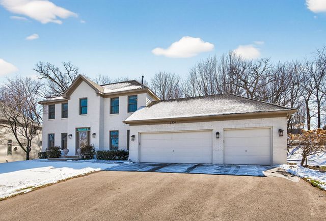 2536 Bridle Creek Trail, Chanhassen, MN 55317
