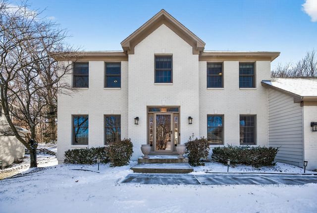 2536 Bridle Creek Trail, Chanhassen, MN 55317
