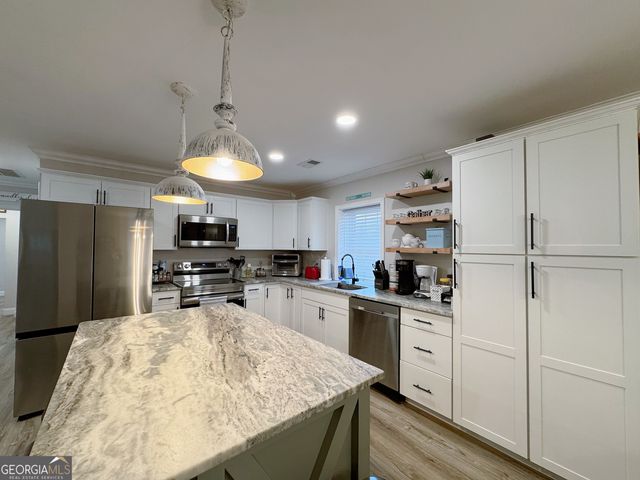 10 Gum Branch Circle, Hartwell, GA 30643