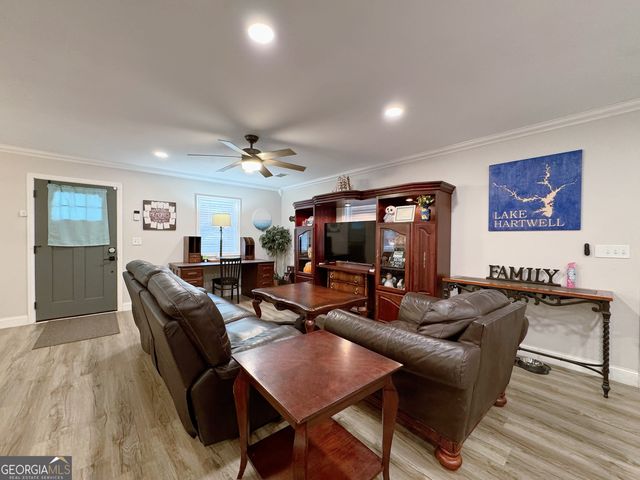 10 Gum Branch Circle, Hartwell, GA 30643