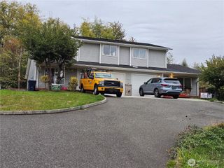 5519 67th Avenue NE #A & B, Marysville, WA 98270