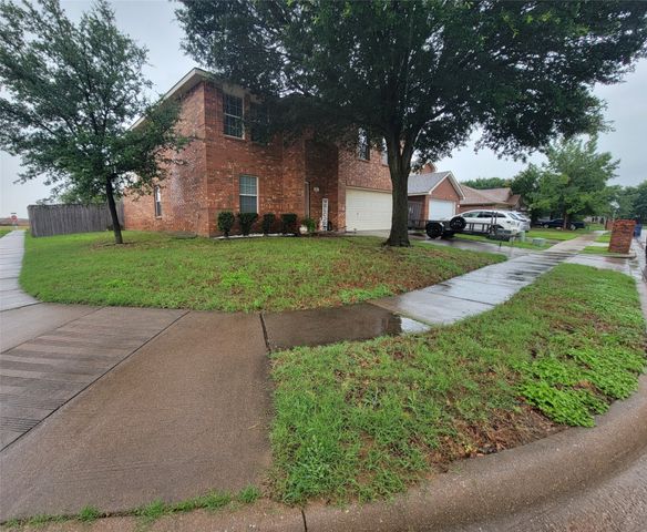 941 Honey Locust Lane, Crowley, TX 76036