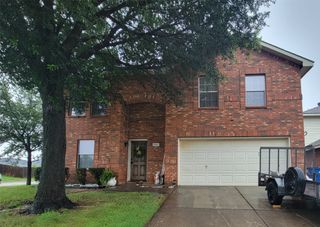 941 Honey Locust Lane, Crowley, TX 76036