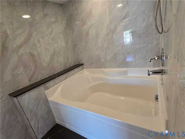 419 Airycrest Dr, Henrico, VA 23075