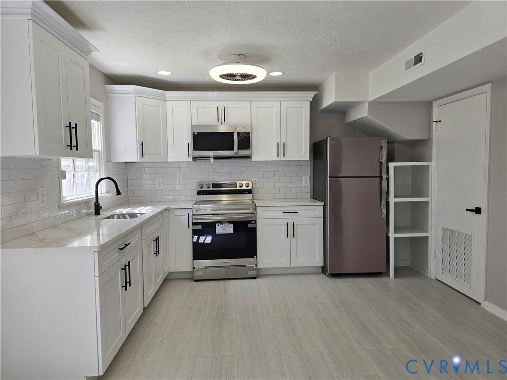 419 Airycrest Dr, Henrico, VA 23075