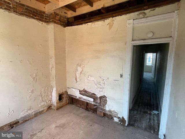 1927 PENROSE AVE, Baltimore, MD 21223