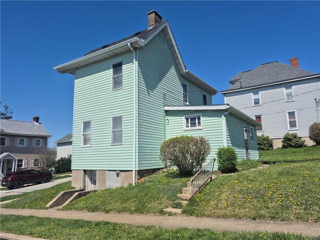 1537 Poplar St, South Greensburg Boro, PA 15601
