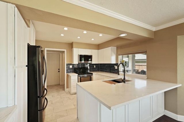 6441 Rexford Way, Carmichael, CA 95608