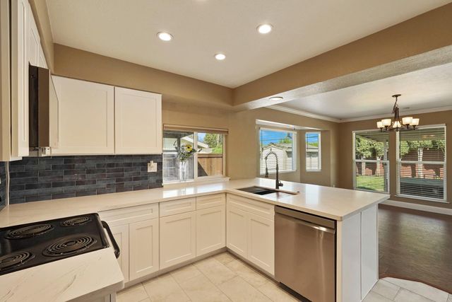 6441 Rexford Way, Carmichael, CA 95608